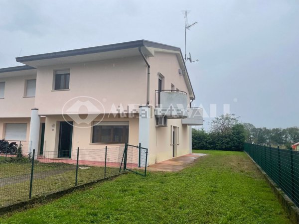 pentavano in vendita a Maniago
