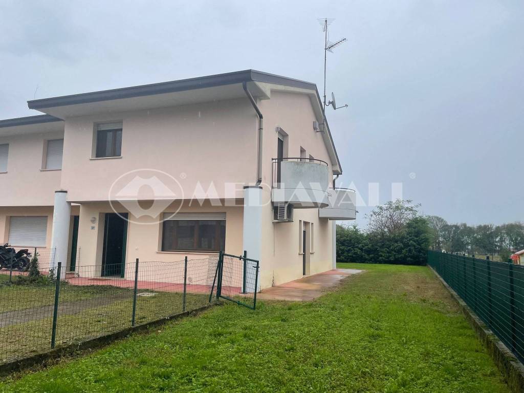 casa indipendente in vendita a Maniago