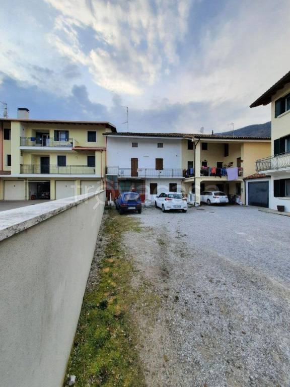 casa indipendente in vendita a Maniago