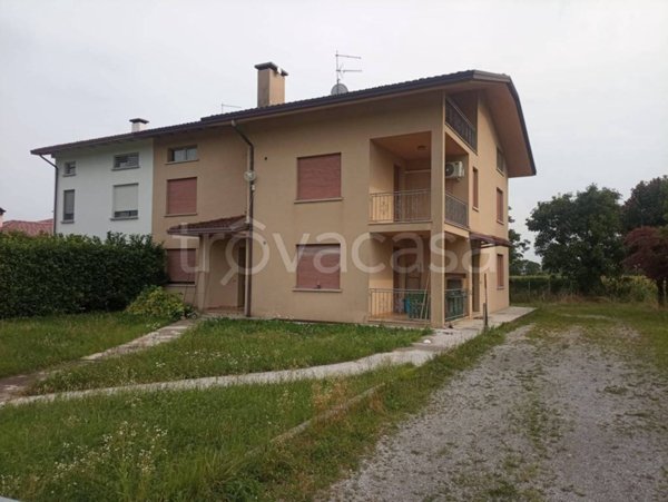 appartamento in vendita a Maniago in zona Campagna