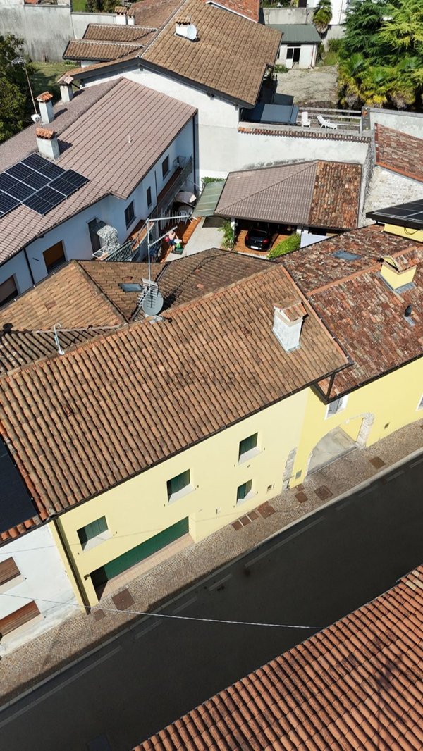 casa indipendente in vendita a Maniago