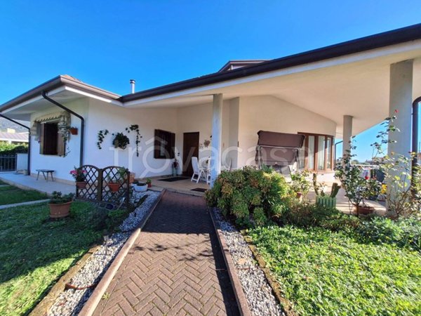 casa indipendente in vendita a Maniago