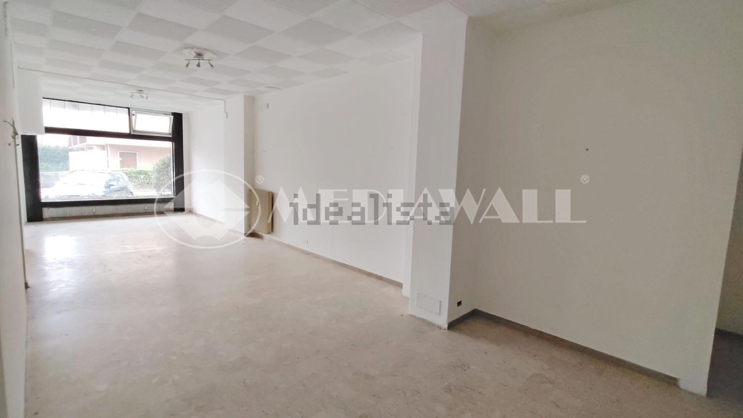 locale commerciale in vendita a Maniago