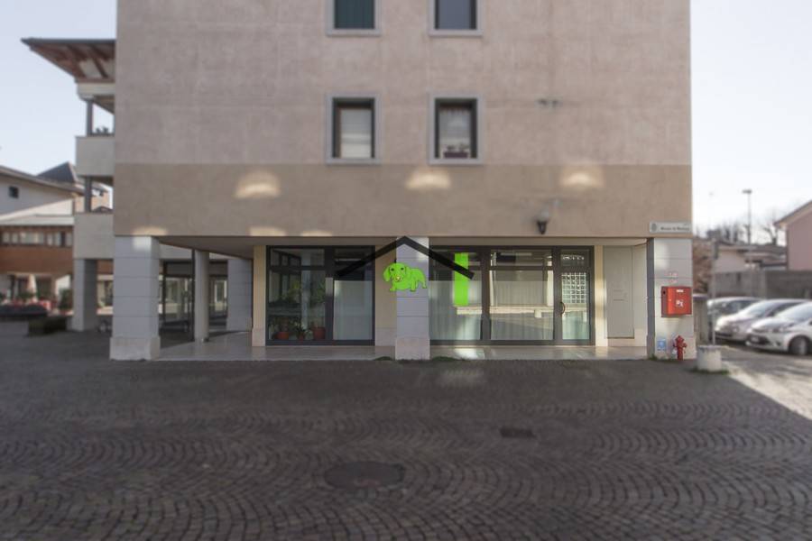 negozio in vendita a Maniago