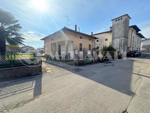 casa indipendente in vendita a Maniago
