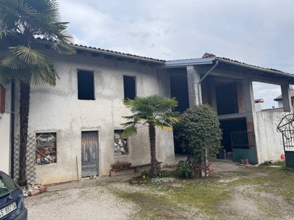 casa semindipendente in vendita a Maniago