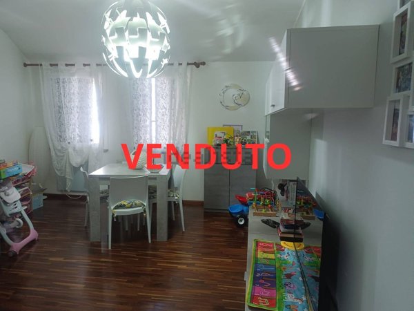 casa indipendente in vendita a Maniago