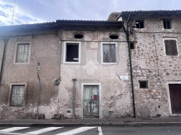 casa indipendente in vendita a Maniago