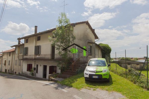 casa indipendente in vendita a Maniago