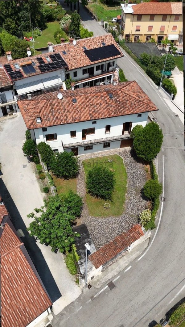 casa indipendente in vendita a Maniago