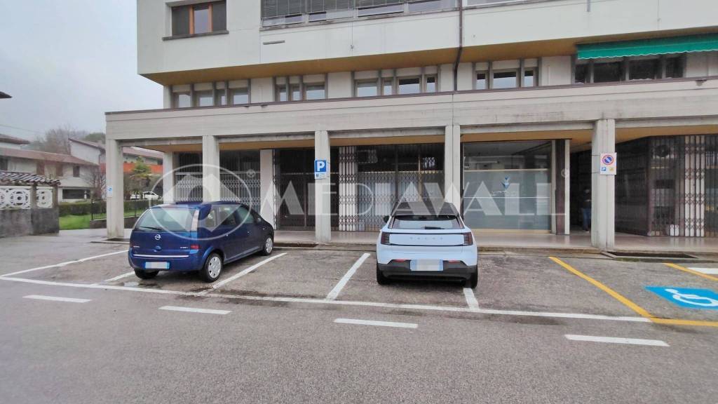 negozio in vendita a Maniago