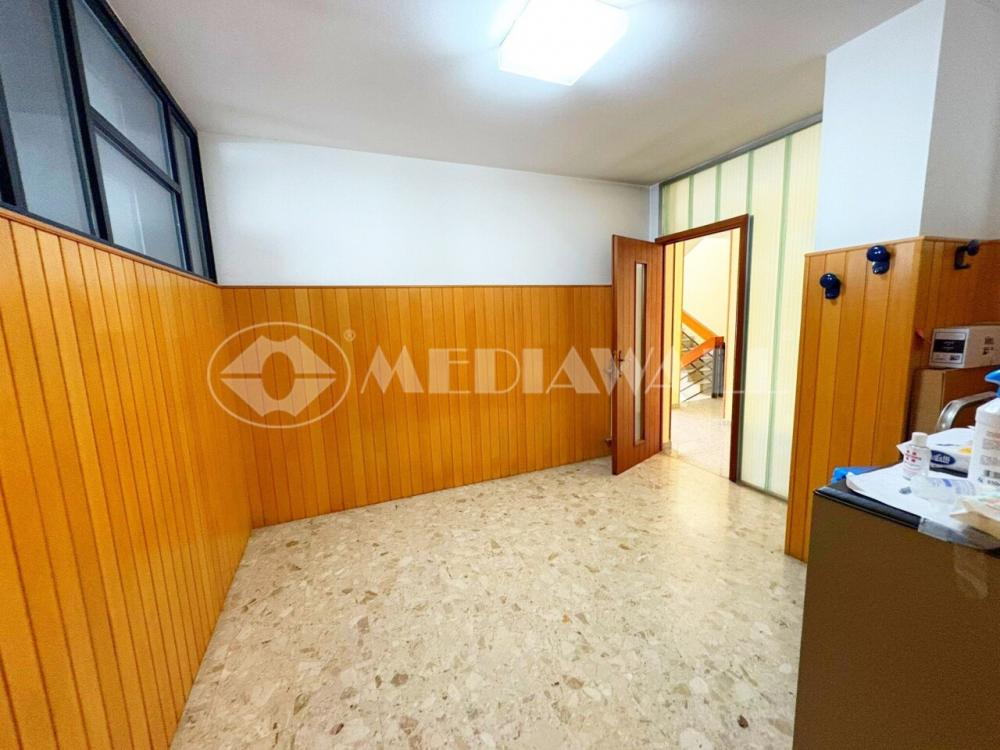 ufficio in vendita a Maniago