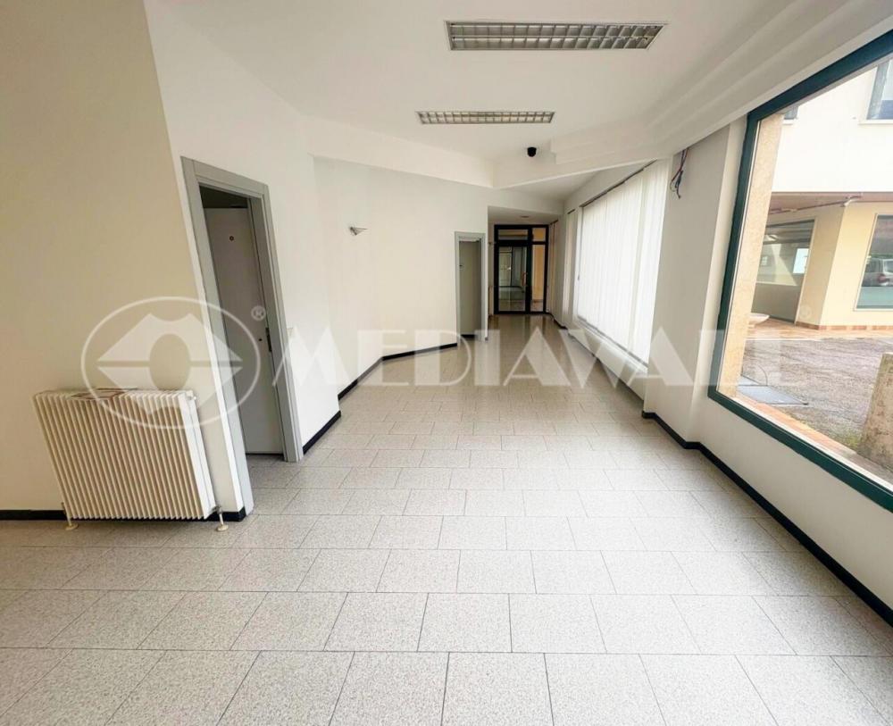 ufficio in vendita a Maniago