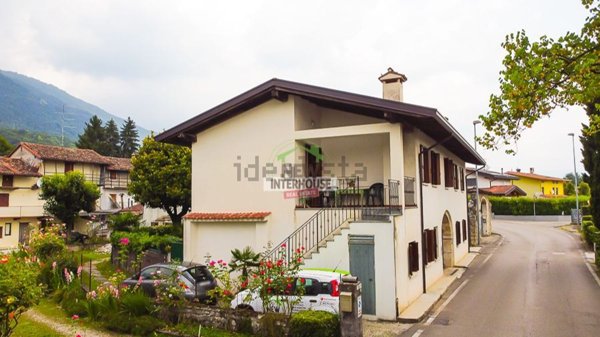 casa indipendente in vendita a Maniago