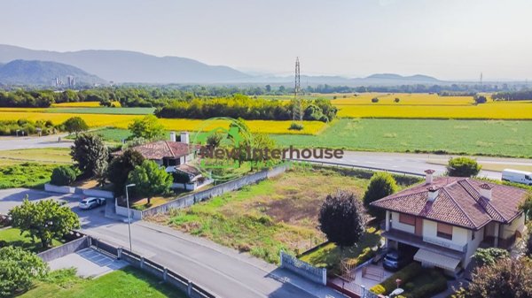 appartamento in vendita a Maniago in zona Campagna