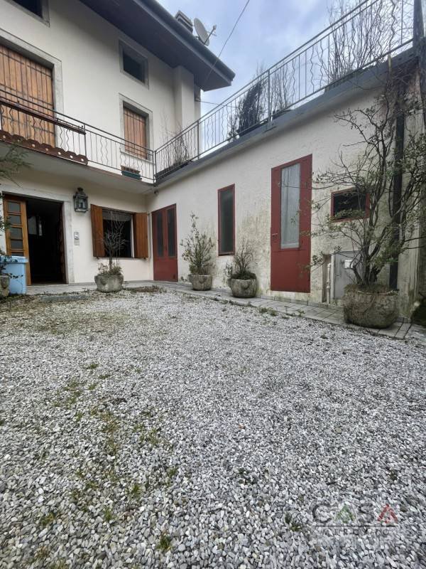 casa indipendente in vendita a Meduno