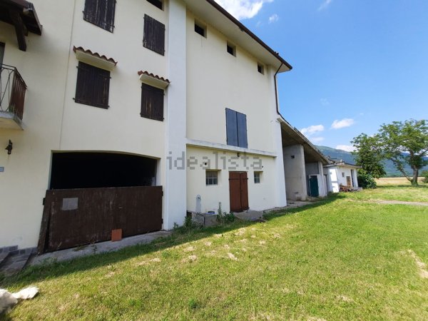 casa indipendente in vendita a Meduno in zona Navarons
