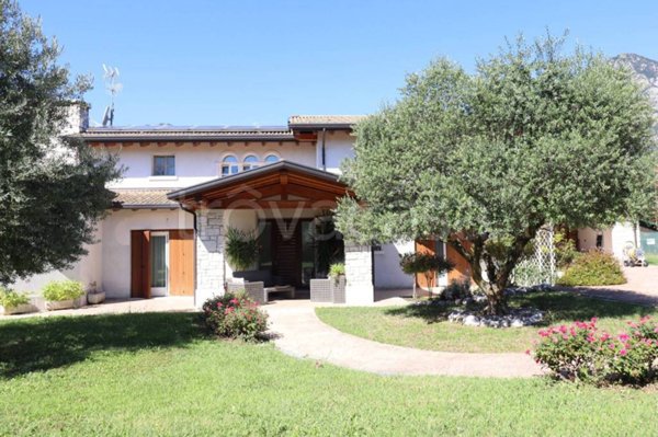 casa indipendente in vendita a Montereale Valcellina