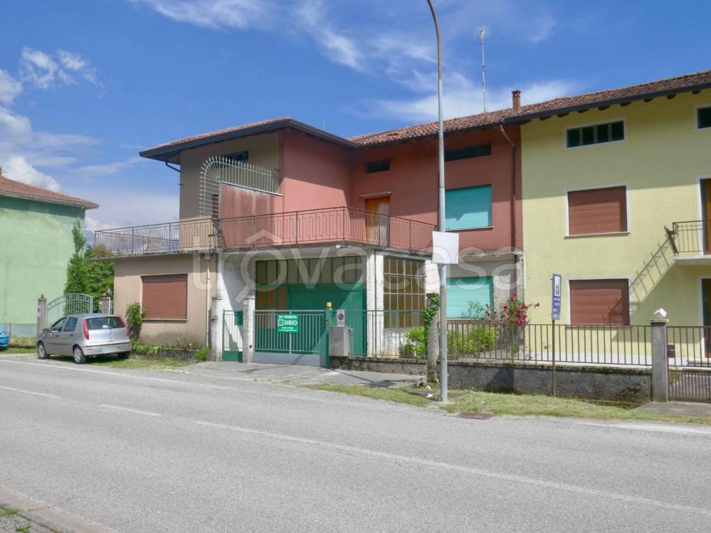 casa indipendente in vendita a Montereale Valcellina in zona Malnisio