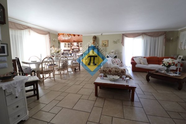 casa indipendente in vendita a Montereale Valcellina