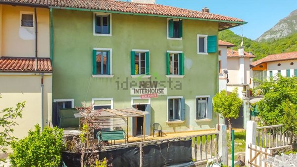 casa indipendente in vendita a Montereale Valcellina