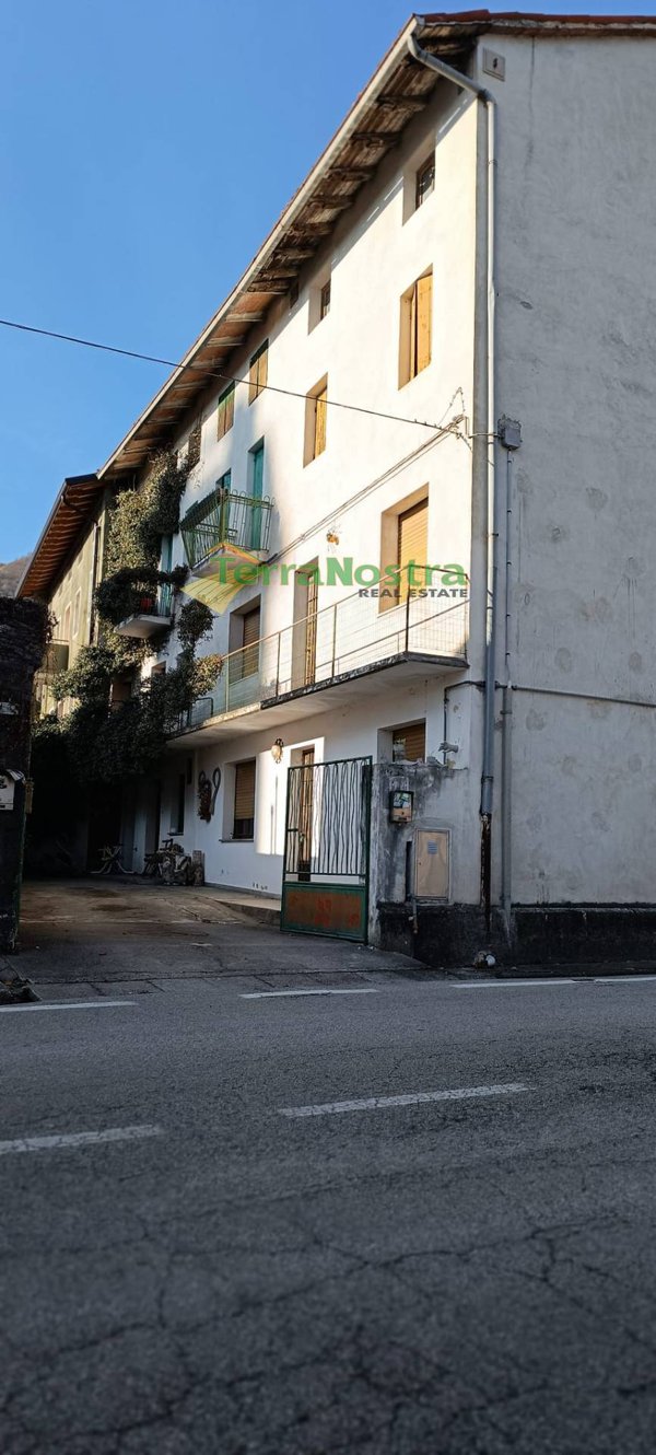 casa indipendente in vendita a Montereale Valcellina