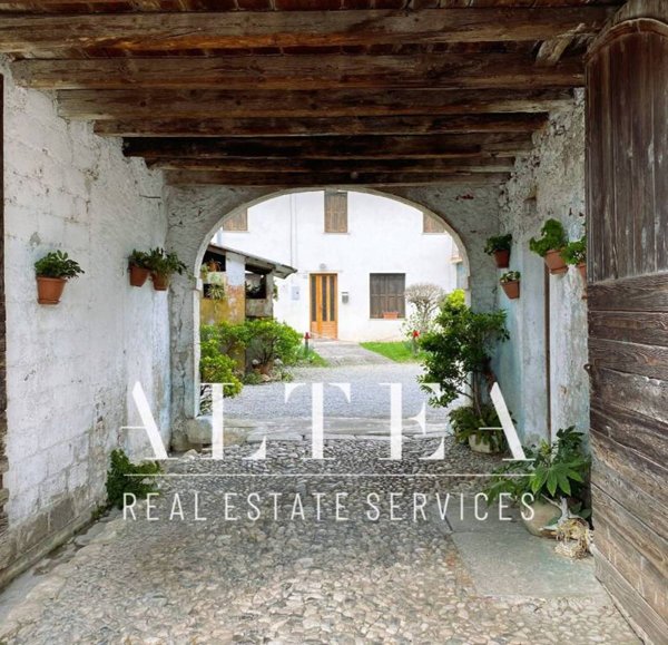 casa indipendente in vendita a Montereale Valcellina