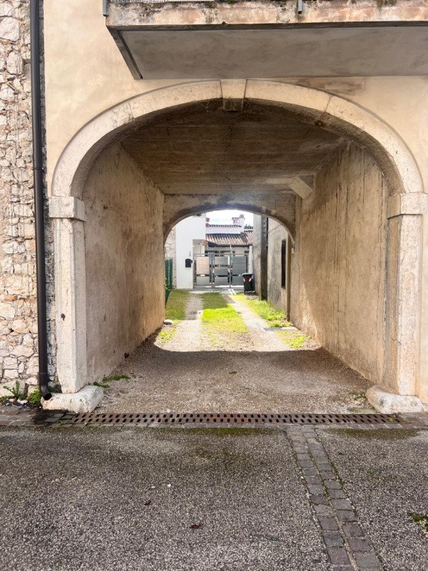 casa indipendente in vendita a Montereale Valcellina in zona Malnisio