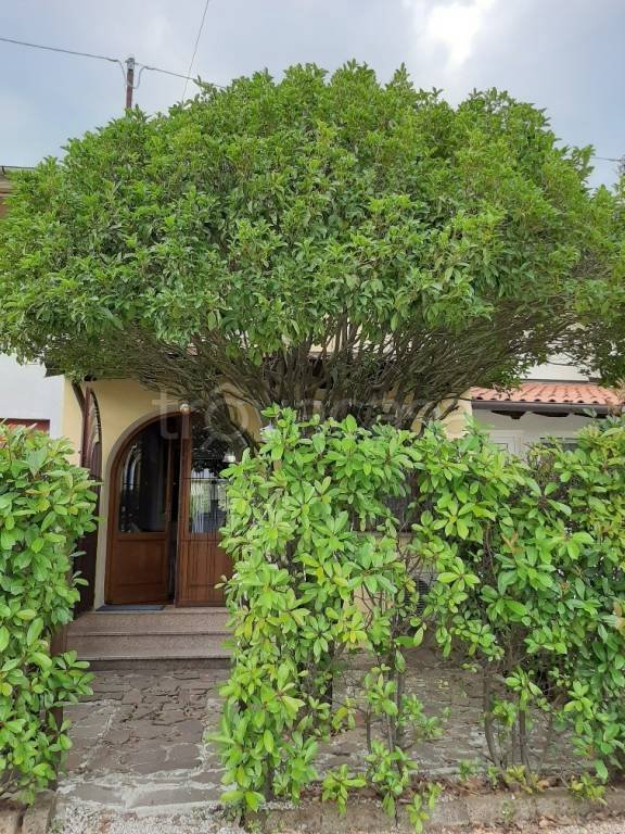 casa indipendente in vendita a Montereale Valcellina
