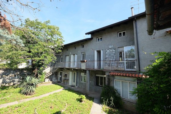casa indipendente in vendita a Montereale Valcellina in zona Malnisio