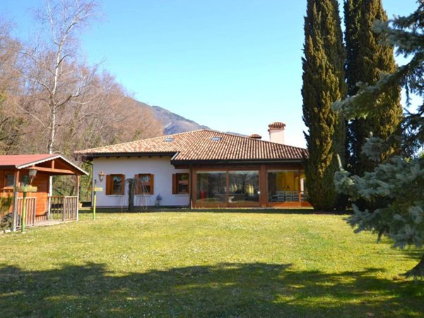 casa indipendente in vendita a Montereale Valcellina