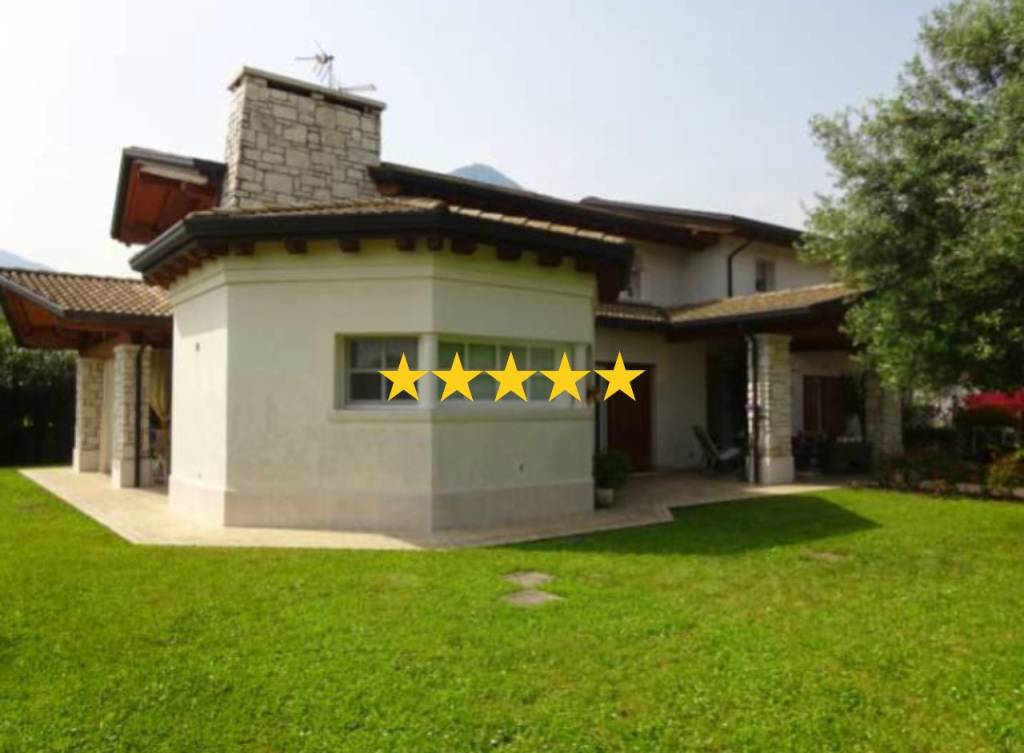 casa indipendente in vendita a Montereale Valcellina