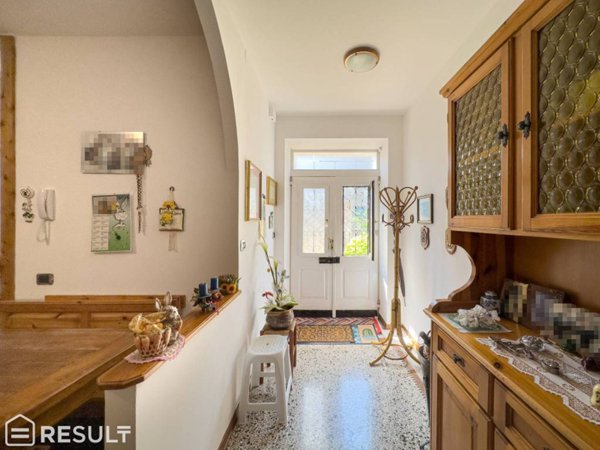casa indipendente in vendita a Montereale Valcellina