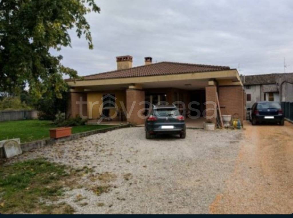 casa indipendente in vendita a Montereale Valcellina