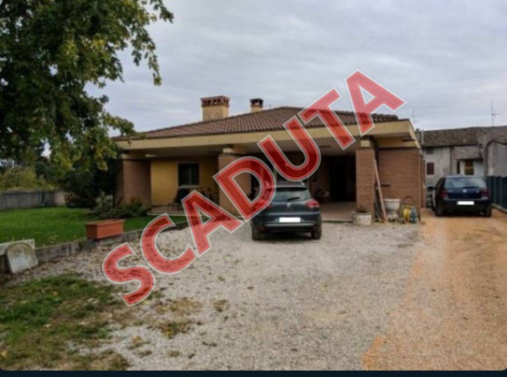 casa indipendente in vendita a Montereale Valcellina