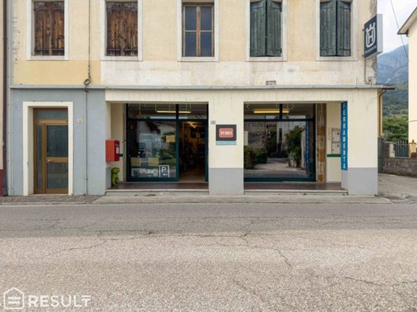 negozio in vendita a Montereale Valcellina in zona Grizzo