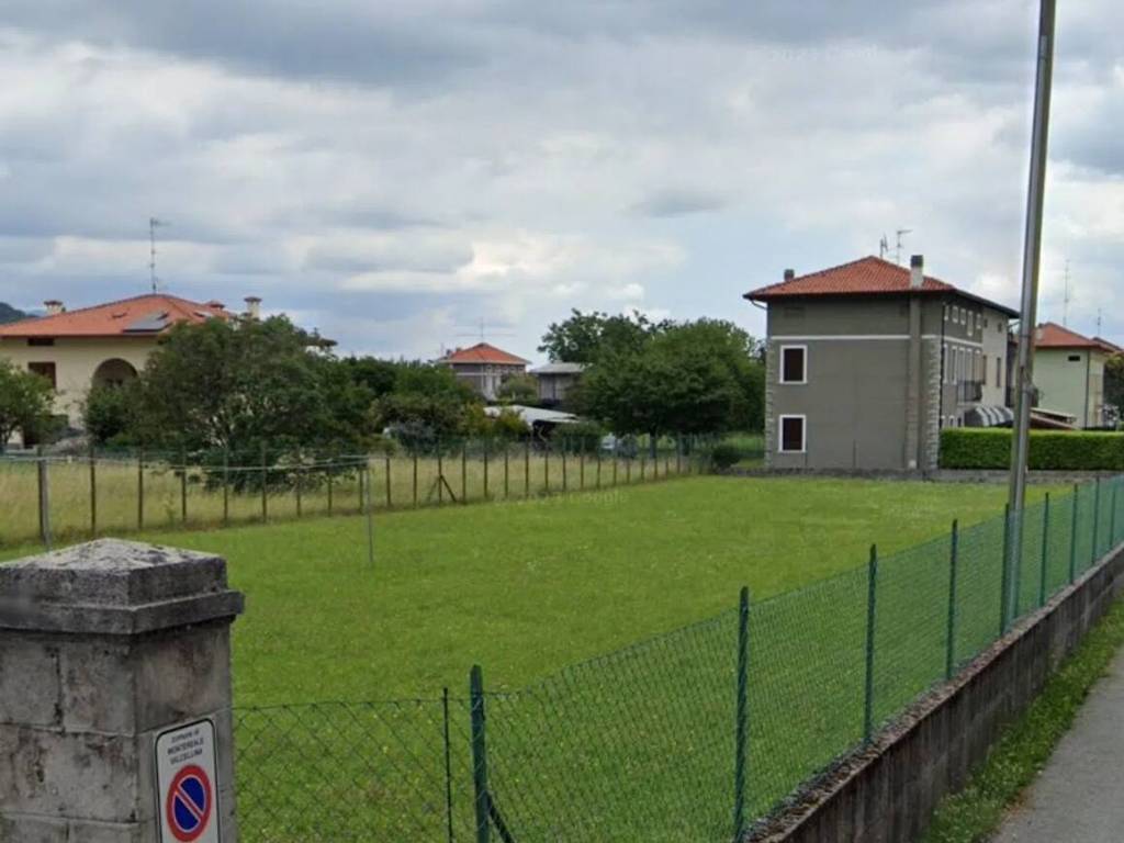 terreno edificabile in vendita a Montereale Valcellina in zona Grizzo