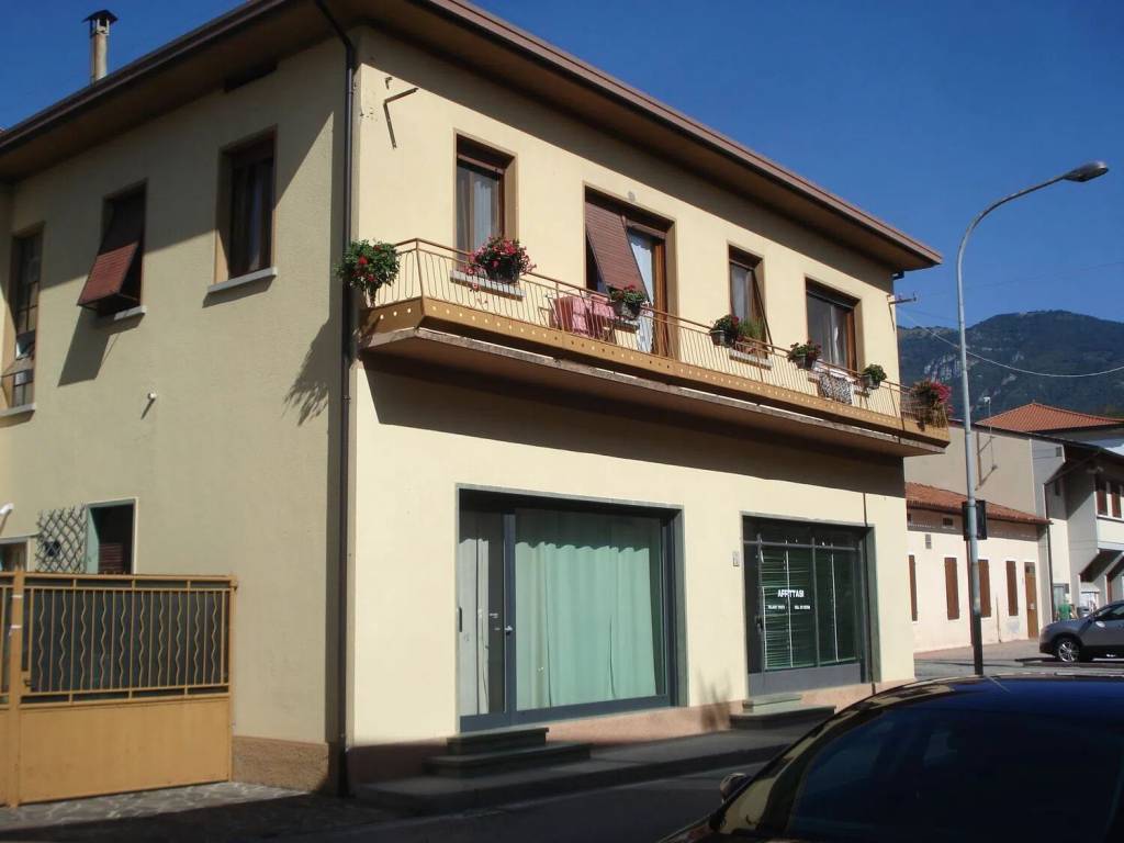 negozio in vendita a Montereale Valcellina