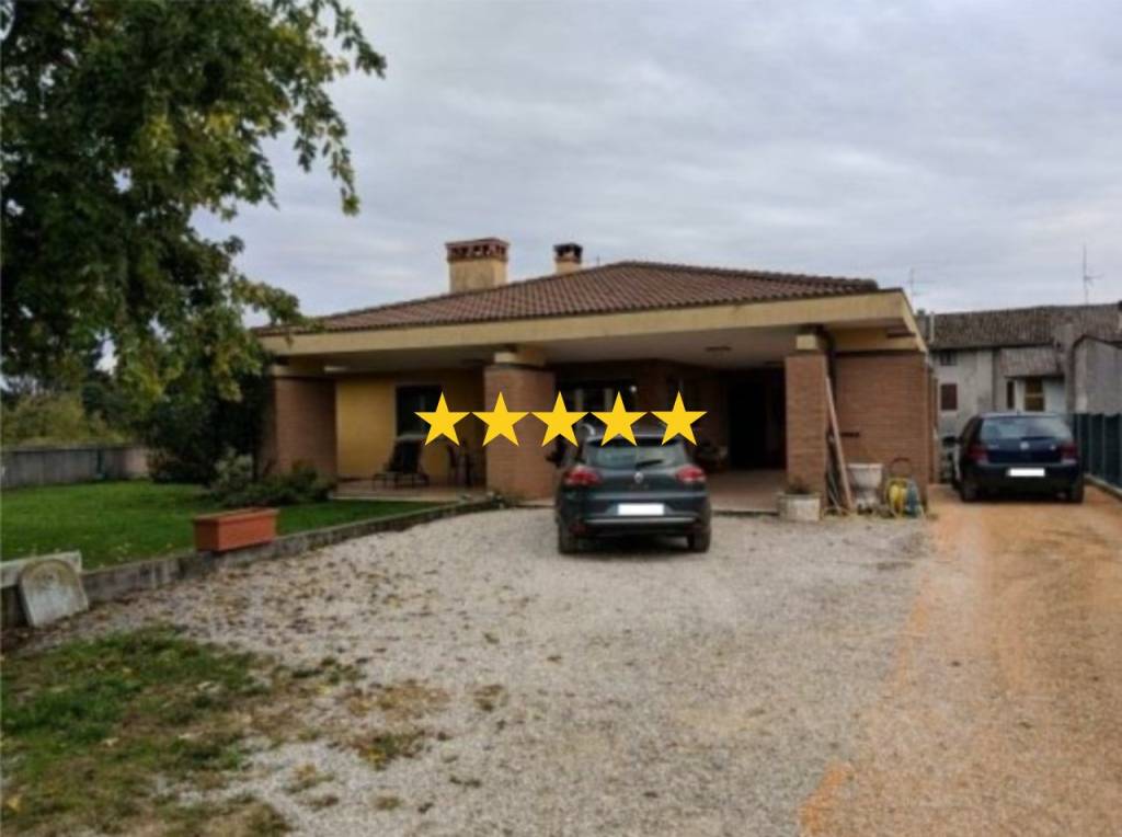 casa indipendente in vendita a Montereale Valcellina