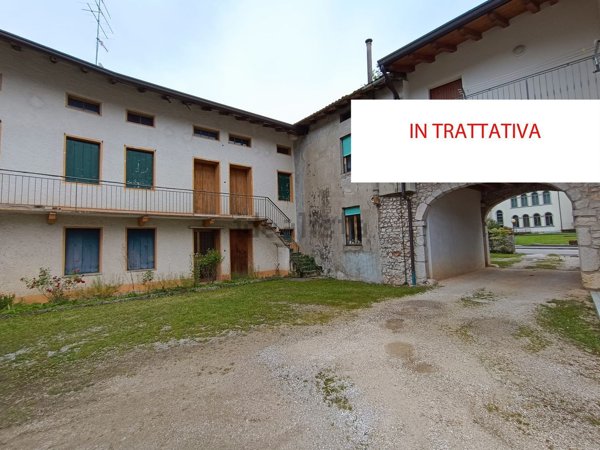 casa indipendente in vendita a Montereale Valcellina in zona Grizzo