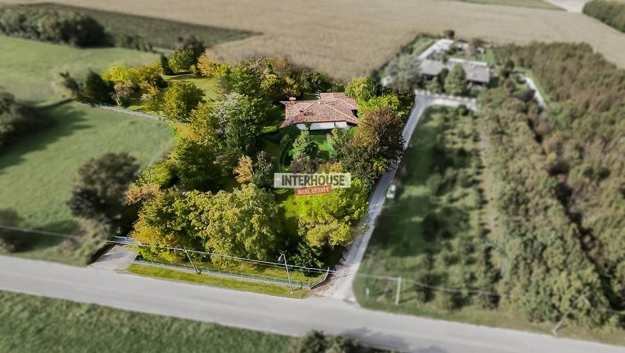 casa indipendente in vendita a Montereale Valcellina