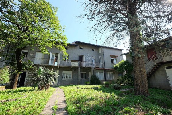 casa indipendente in vendita a Montereale Valcellina in zona Malnisio