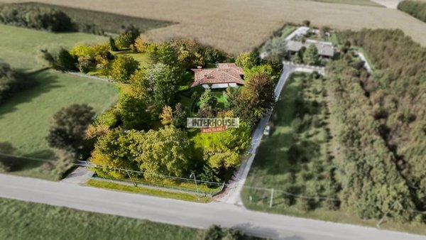 casa indipendente in vendita a Montereale Valcellina