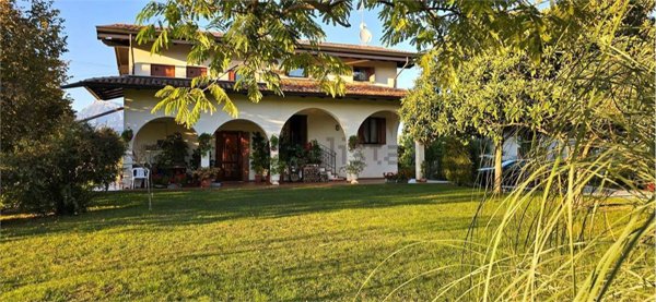 casa indipendente in vendita a Montereale Valcellina