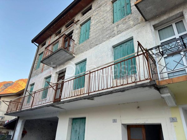 casa indipendente in vendita a Montereale Valcellina in zona Grizzo