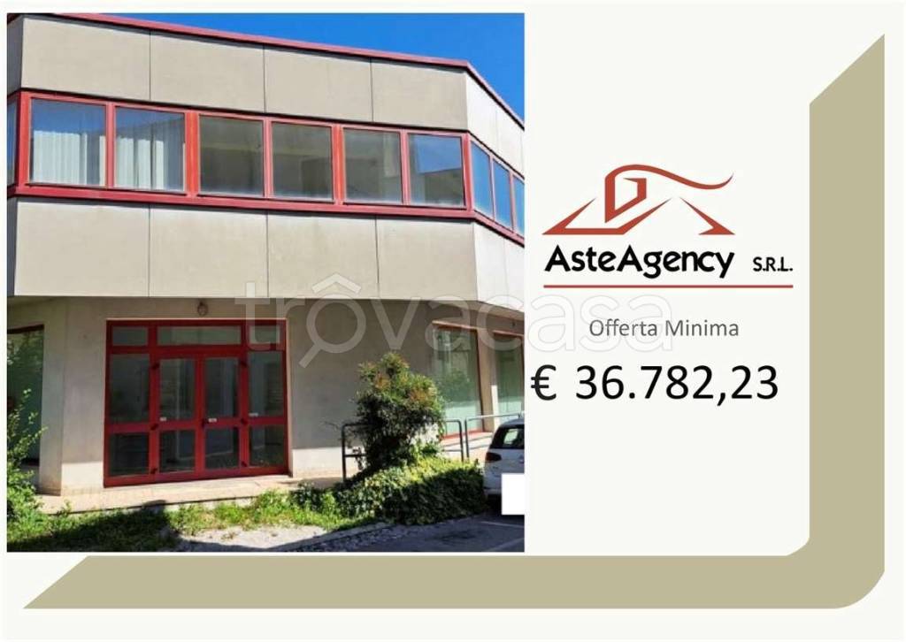 negozio in vendita a Montereale Valcellina in zona Grizzo