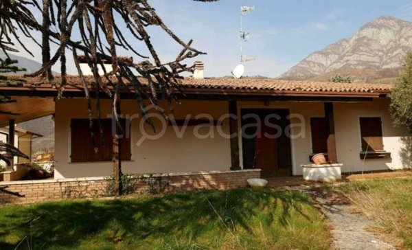 casa indipendente in vendita a Montereale Valcellina