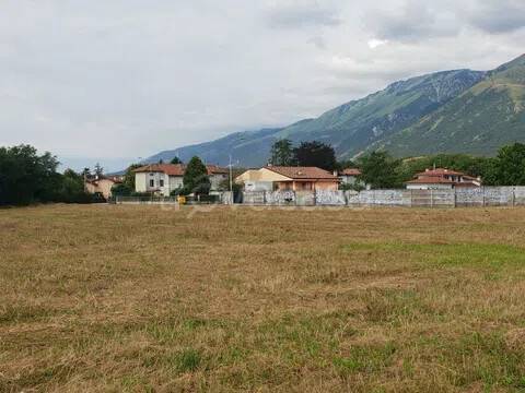 terreno agricolo in vendita a Montereale Valcellina