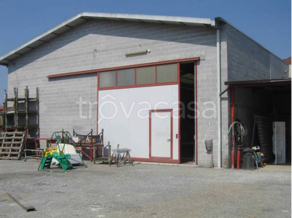 locale commerciale in vendita a Morsano al Tagliamento