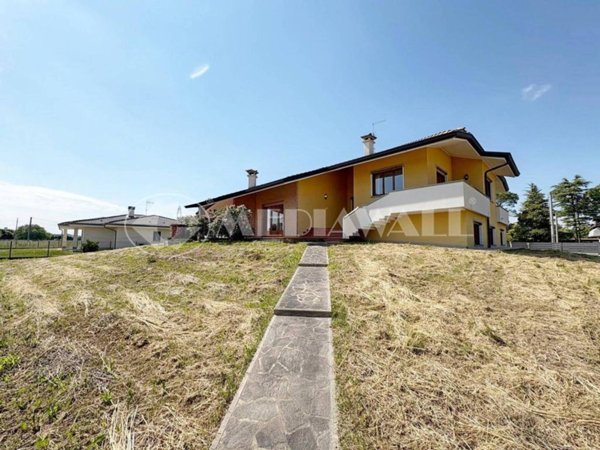 casa indipendente in vendita a Morsano al Tagliamento